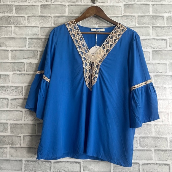 rustty dustty Tops - Blue Lace Trim Blouse